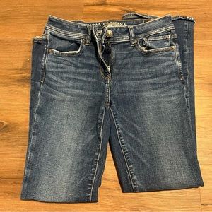 American Eagle Women’s Kick boot jeans size 6 short